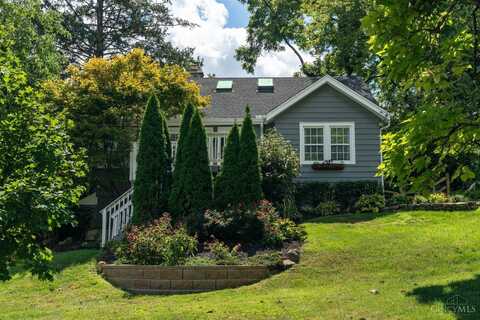 23 North Avenue, Wyoming, OH 45215