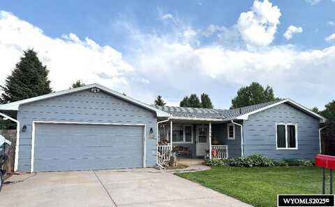 2122 E Curtis Street, Laramie, FL 82072