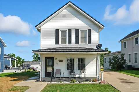 313 1st Avenue E, Cascade, IA 52033