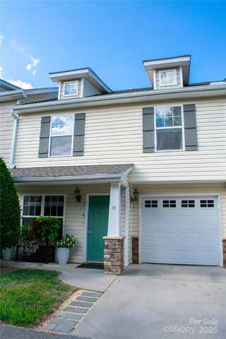 19 Singleton Lane, Fletcher, NC 28732