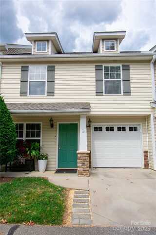 19 Singleton Lane, Fletcher, NC 28732