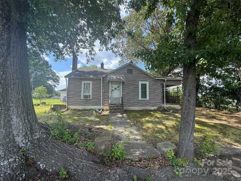 3764 2nd Avenue SW, Hickory, NC 28602