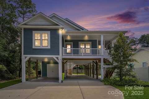 106 NW 2nd Street, Oak Island, NC 28465