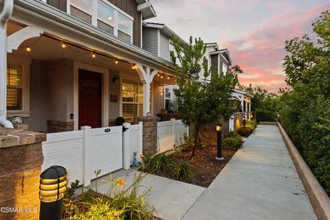 230 Farmhouse Drive, Simi Valley, CA 93065