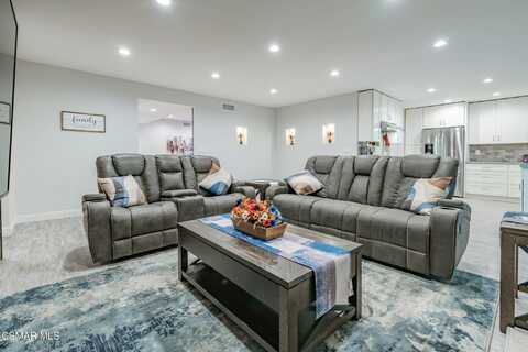 2760 Royal Avenue, Simi Valley, CA 93065
