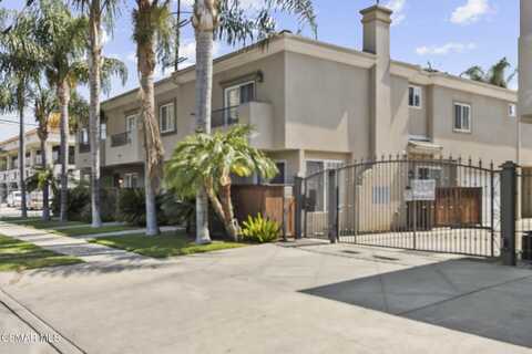 7132 Farralone Avenue, Canoga Park, CA 91303