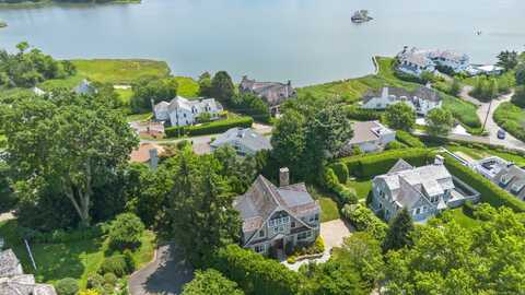 11 Edgewater Hillside, Westport, CT 06880
