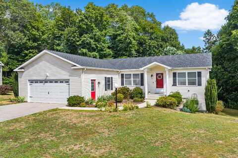31 Looking Glass Circle, Montville, CT 06382