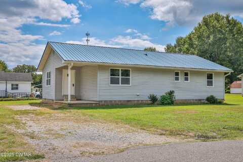 306 Poplar Street, Greenfield, TN 38230