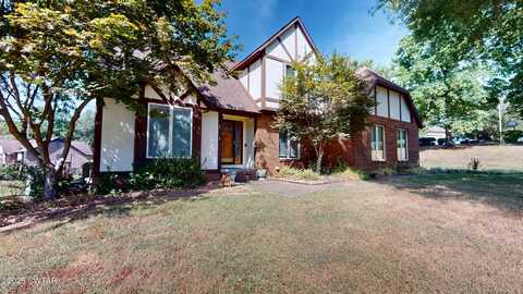 121 Aspen Circle, Dyersburg, TN 38024