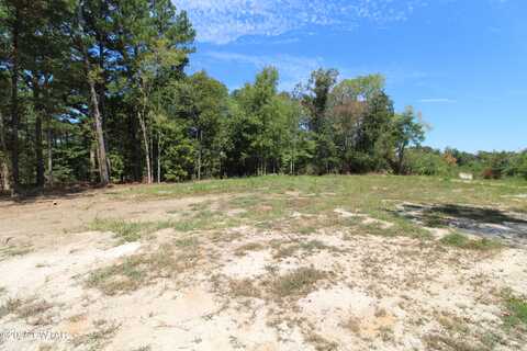 15 Ebenezer Road, Lexington, TN 38351