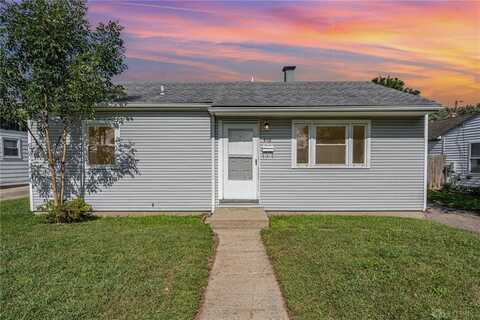 910 Allen Drive, Springfield, OH 45505