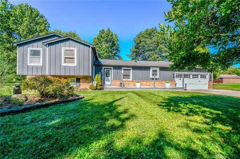 1591 Valley Heights Road, Xenia, OH 45385