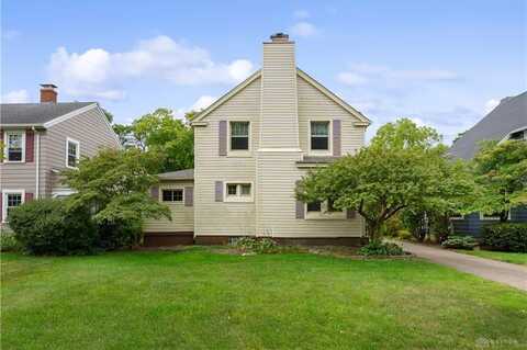 137 N Kensington Place, Springfield, OH 45504