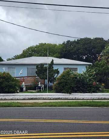 1007 N Halifax Avenue, Daytona Beach, FL 32118