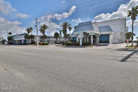 935 S Atlantic Avenue, Daytona Beach, FL 32118