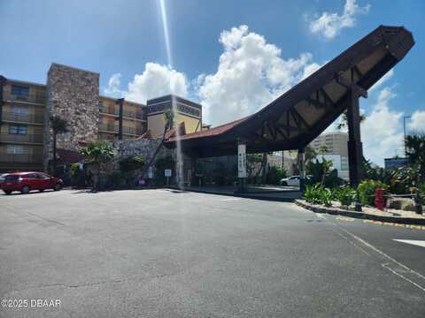2301 S Atlantic Avenue, Daytona Beach, FL 32118