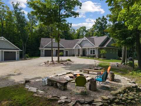 6117 Governors Woods Tr, Egg Harbor, WI 54209