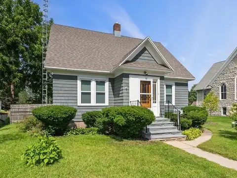 216 W Maple St, Sturgeon Bay, WI 54235