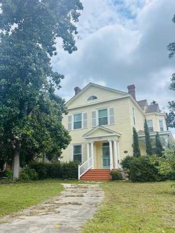 204 Gaskin Avenue, Douglas, GA 31533
