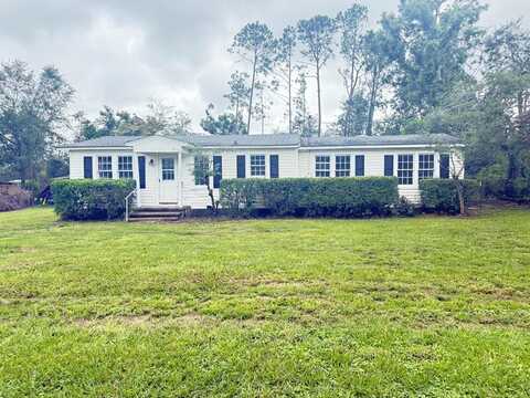 823 Grady Ave, Douglas, GA 31533