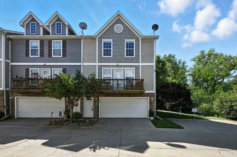 6331 Autumn Leaf Lane, Pleasant Hill, IA 50327