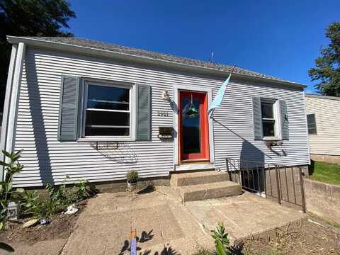 2921 Balke, Dubuque, IA 52001