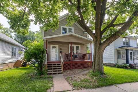 392 Glen Oak, Dubuque, IA 52001