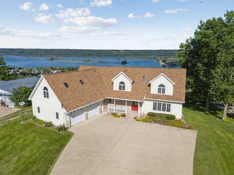 1023 Acre Street, Guttenberg, IA 52052