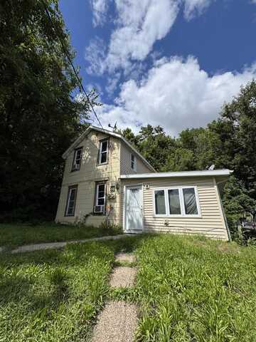 605 W 17th, Dubuque, IA 52001