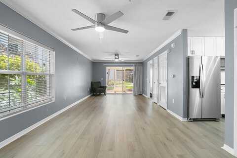 4270 Calinda Ln, Niceville, FL 32578