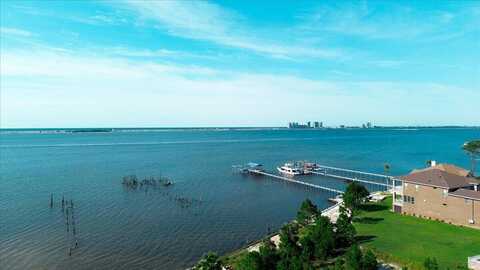 1907 Blankenship Road, Navarre, FL 32566