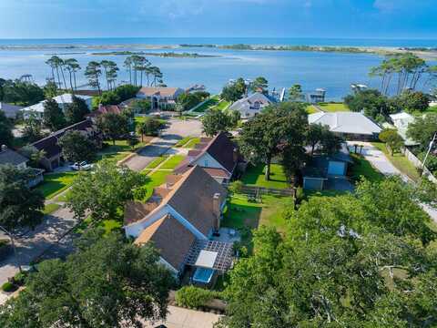 7 Sleepy Hollow Drive, Mary Esther, FL 32569