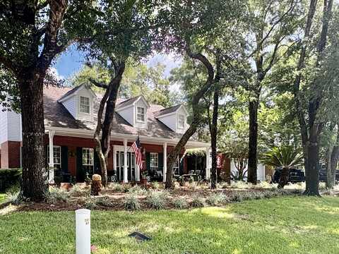 4451 Woodbridge Road, Niceville, FL 32578