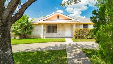2917 Big Lake Dr, Eagle Pass, TX 78852