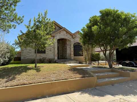 2140 Suncrest Dr., Eagle Pass, TX 78852