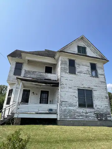 1019 Mackinaw AVE, Cheboygan, MI 49721