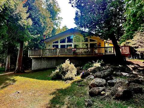 1391 S Forest LN, Cedarville, MI 49719