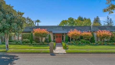 6285 Thorne Avenue N, Fresno, CA 93711