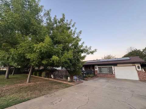 5370 Maroa Avenue N, Fresno, CA 93704
