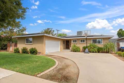 2915 Ashcroft Avenue E, Fresno, CA 93726