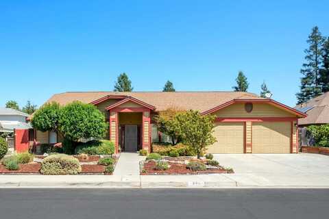 295 Paul Avenue W, Clovis, CA 93612