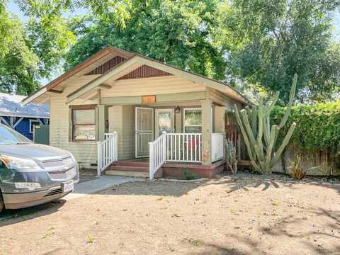 1412 Ferger Avenue N, Fresno, CA 93728