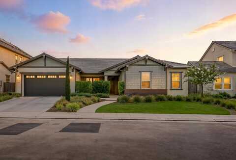 572 Pinnacle Drive, Madera, CA 93636