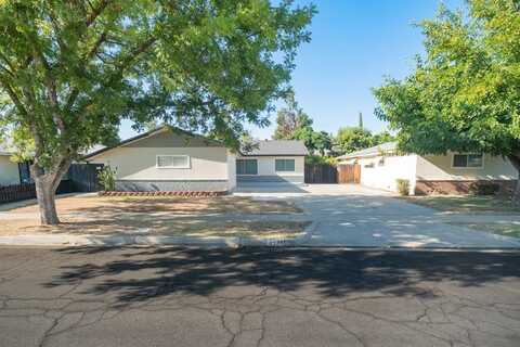4745 Ashcroft Avenue E, Fresno, CA 93726