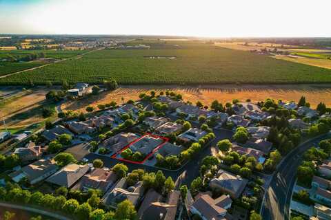 4183 Bodega Bay Road N, Clovis, CA 93619