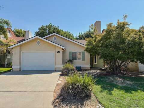 9598 Sharon Avenue N, Fresno, CA 93720
