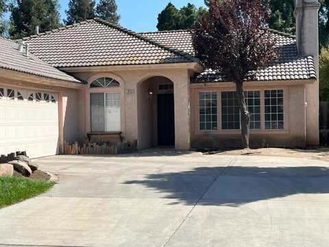 1833 Niles Avenue E, Fresno, CA 93720