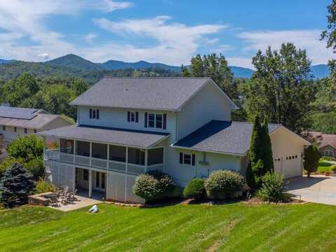 35 Circle Trace, Franklin, NC 28734