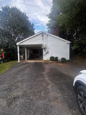 340 Toot Hollow Rd, Bryson City, NC 28713